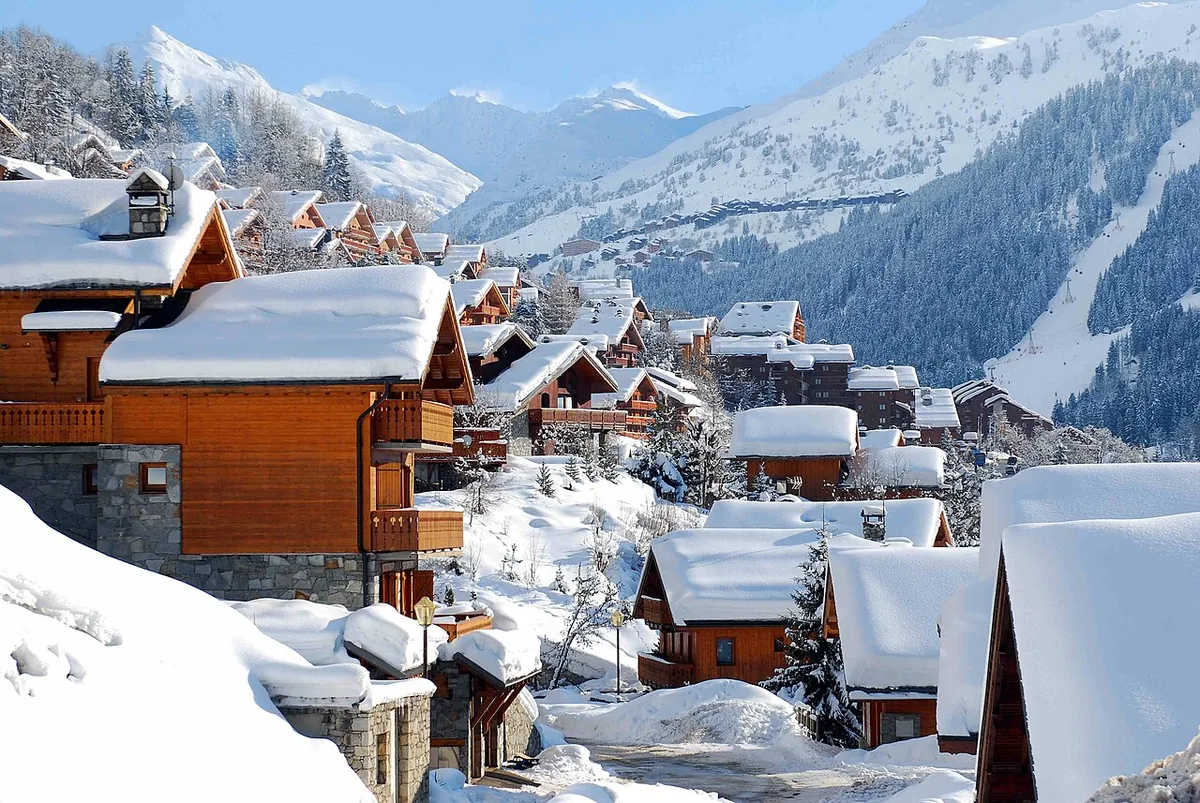 Veduta di Méribel, Francia. Immagine generale della località o del comprensorio; non documenta la posizione di un singolo settore del catalogo o negozio di noleggio.